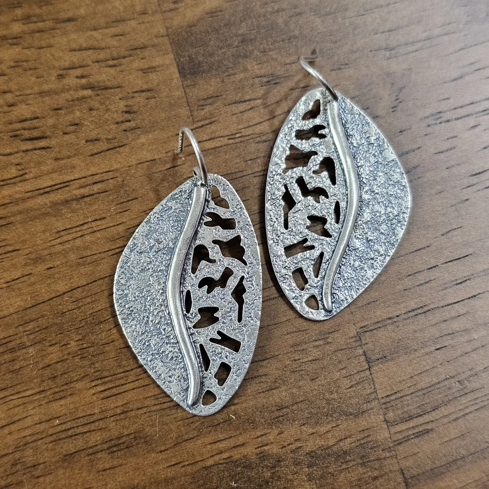 Silpada Silver Leaf Drop Earrings 925 Silver - Picture 9 of 13